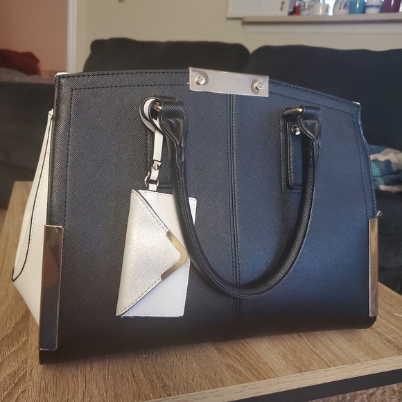 Call it Spring Bag - Picture 4 of 4